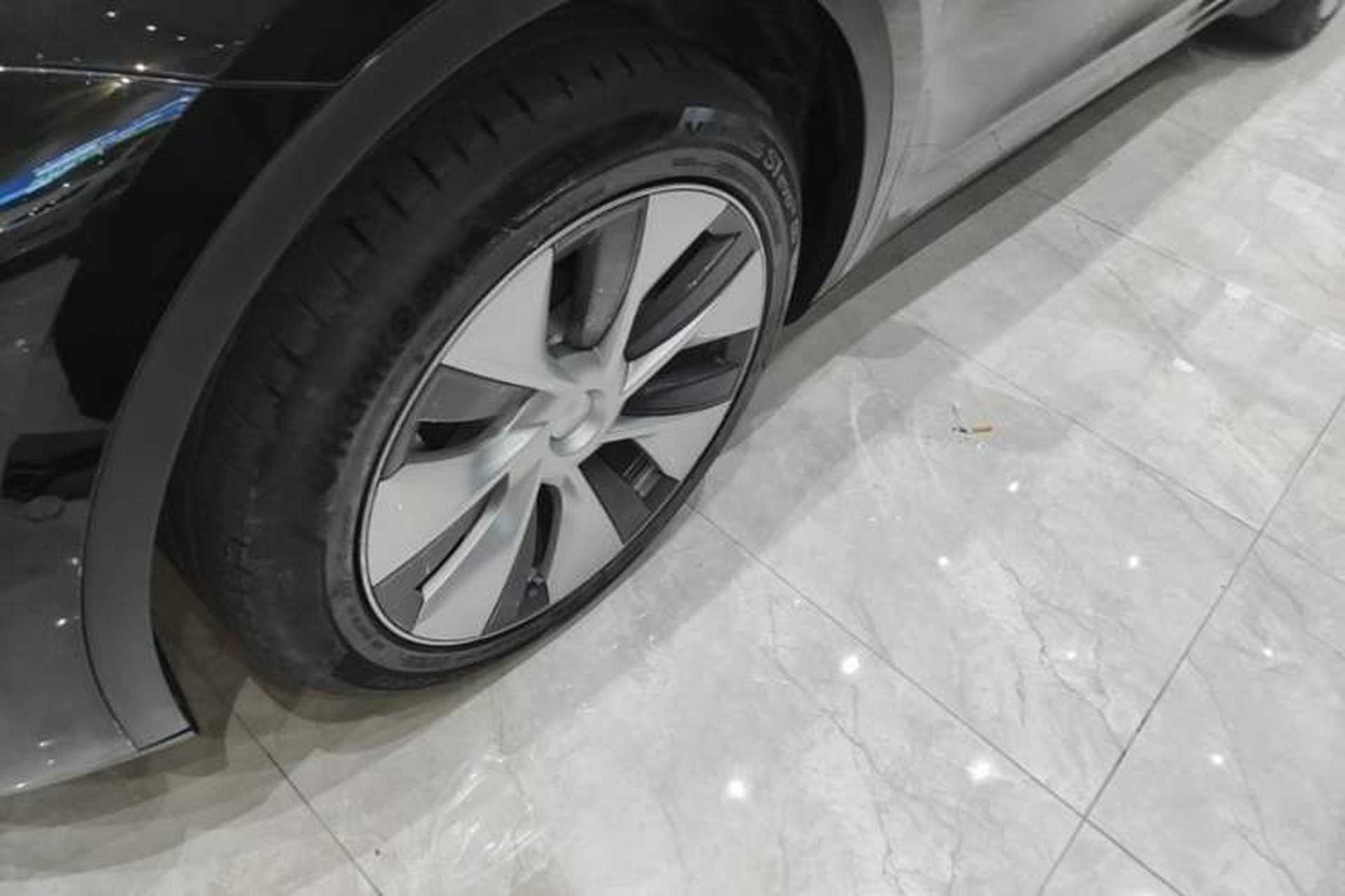 Used Tesla Model Y 2022 Revised Version Rear-Wheel Drive Left Front Wheel Hub