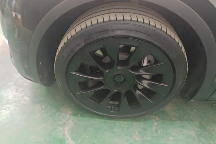 Used Tesla Model Y 2022 Revised Version Long-Range All-Wheel Drive Left Front Wheel Hub