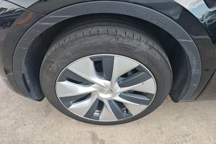 Used Tesla Model Y 2022 Revised Version Rear-Wheel Drive Left Front Wheel Hub