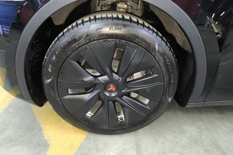 Used Tesla Model Y 2022 Revised Version Rear-Wheel Drive Left Front Wheel Hub