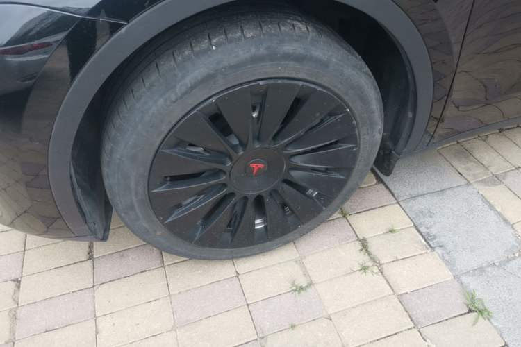 Used Tesla Model Y 2022 Rear-Wheel-Drive Version Left Front Wheel Hub