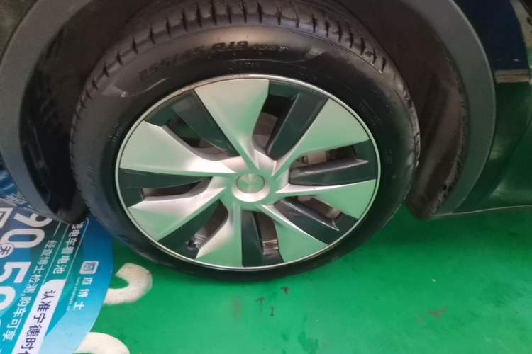Used Tesla Model Y 2022 Revised Version Rear-Wheel Drive Left Front Wheel Hub