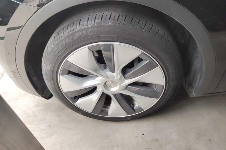 Used Tesla Model Y 2022 Revised Version Long-Range All-Wheel Drive Left Front Wheel Hub