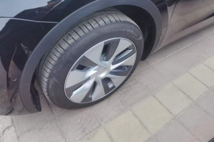 Used Tesla Model Y 2022 Revised Version Rear-Wheel Drive Left Front Wheel Hub