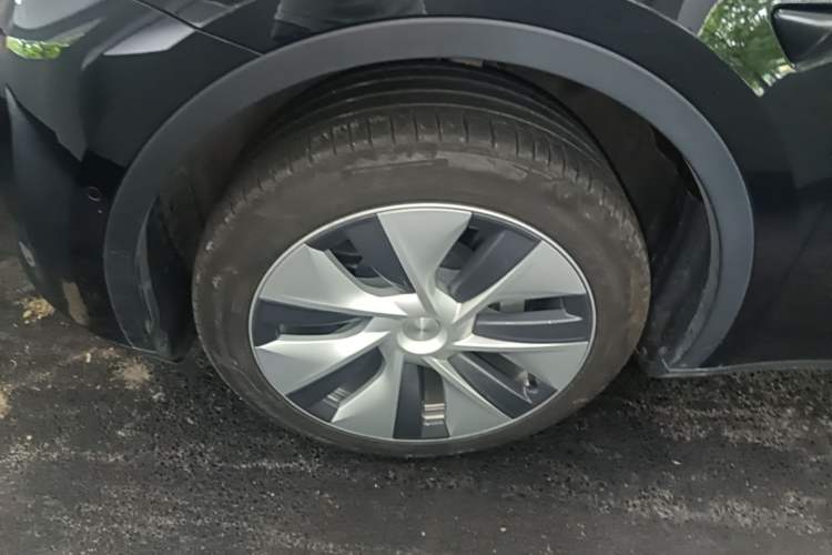 Used Tesla Model Y 2022 Revised Version Rear-Wheel Drive Left Front Wheel Hub