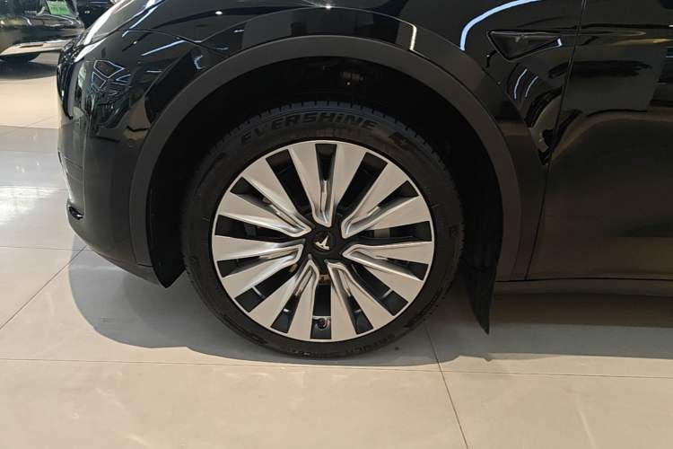 Used Tesla Model Y 2022 Revised Version Rear-Wheel Drive Left Front Wheel Hub