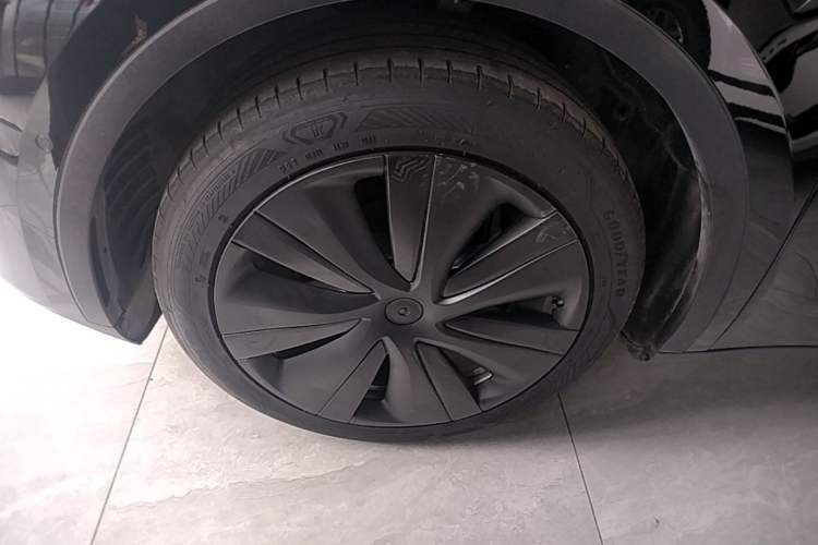 Used Tesla Model Y 2022 Revised Version Rear-Wheel Drive Left Front Wheel Hub