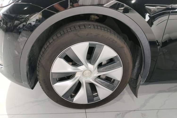 Used Tesla Model Y 2022 Revised Version Rear-Wheel Drive Left Front Wheel Hub