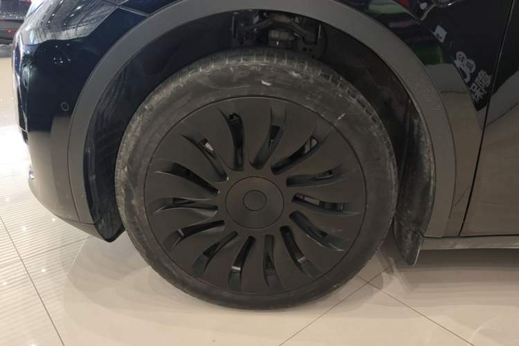 Used Tesla Model Y 2022 Revised Version Rear-Wheel Drive Left Front Wheel Hub