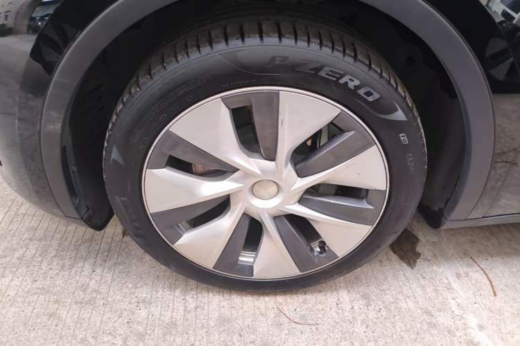 Used Tesla Model Y 2022 Revised Version Rear-Wheel Drive Left Front Wheel Hub