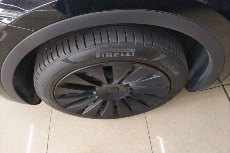 Used Tesla Model Y 2022 Revised Version Rear-Wheel Drive Left Front Wheel Hub
