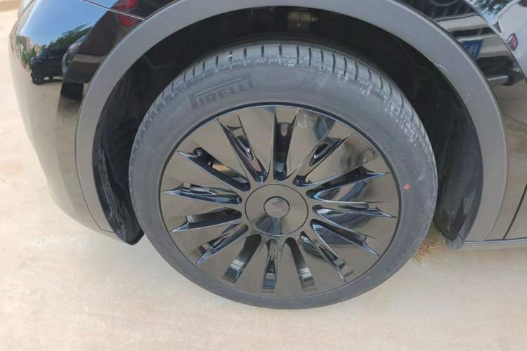 Used Tesla Model Y 2022 Revised Version Rear-Wheel Drive Left Front Wheel Hub