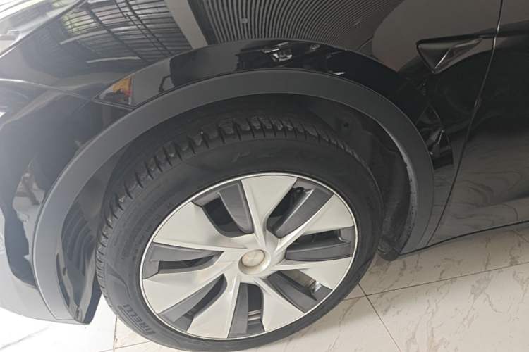 Used Tesla Model Y 2022 Revised Version Rear-Wheel Drive Left Front Wheel Hub