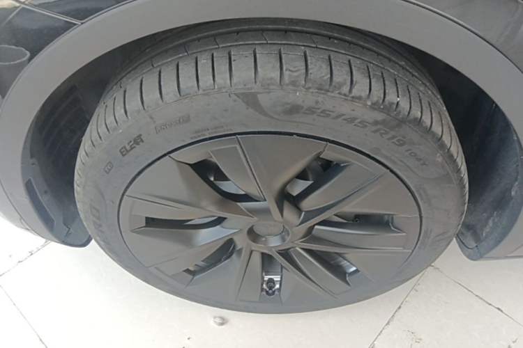 Used Tesla Model Y 2022 Revised Version Rear-Wheel Drive Left Front Wheel Hub