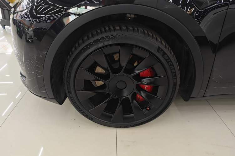 Used Tesla Model Y 2022 Rear-Wheel-Drive Version Left Front Wheel Hub