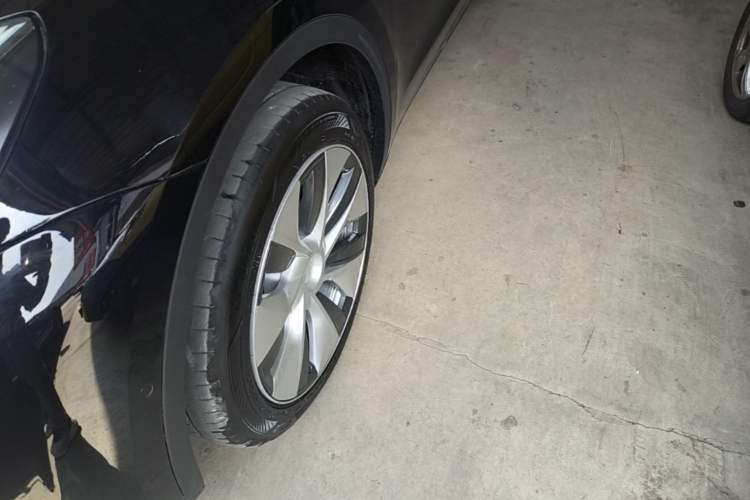 Used Tesla Model Y 2022 Revised Version Rear-Wheel Drive Left Front Wheel Hub
