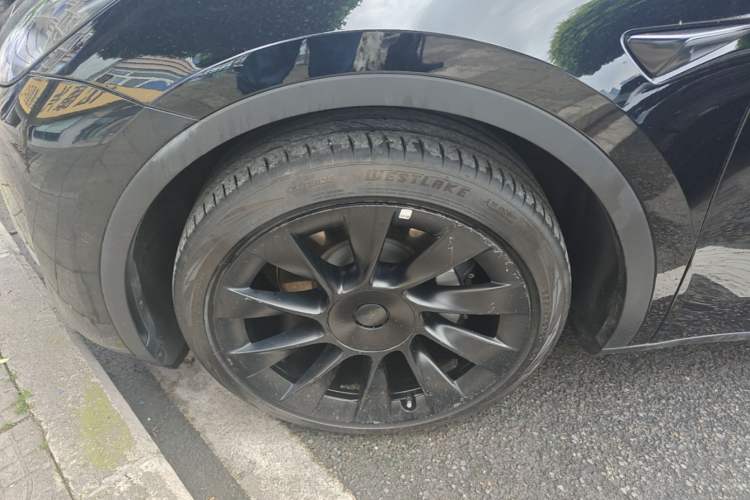 Used Tesla Model Y 2022 Revised Version Long-Range All-Wheel Drive Left Front Wheel Hub