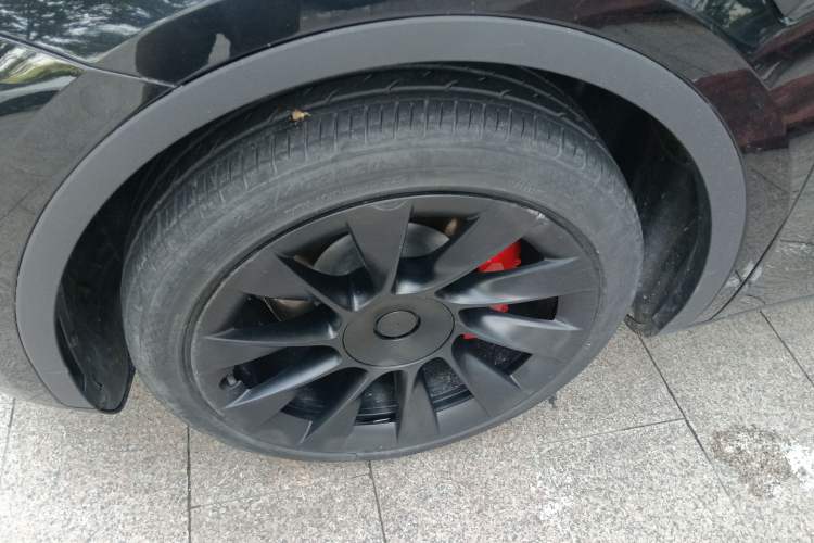 Used Tesla Model Y 2022 Revised Version Rear-Wheel Drive Left Front Wheel Hub