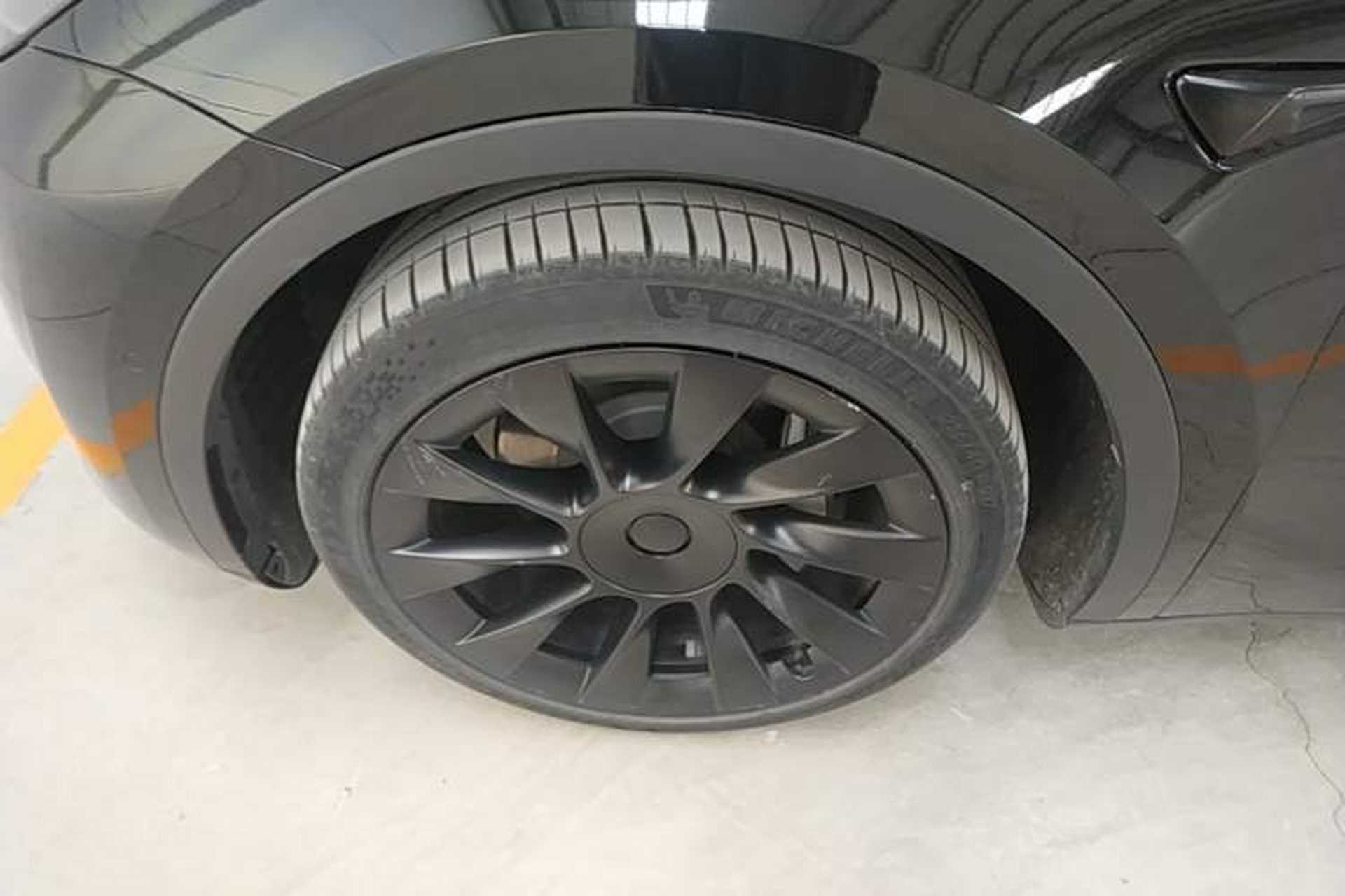 Used Tesla Model Y 2022 Revised Version Rear-Wheel Drive Left Front Wheel Hub