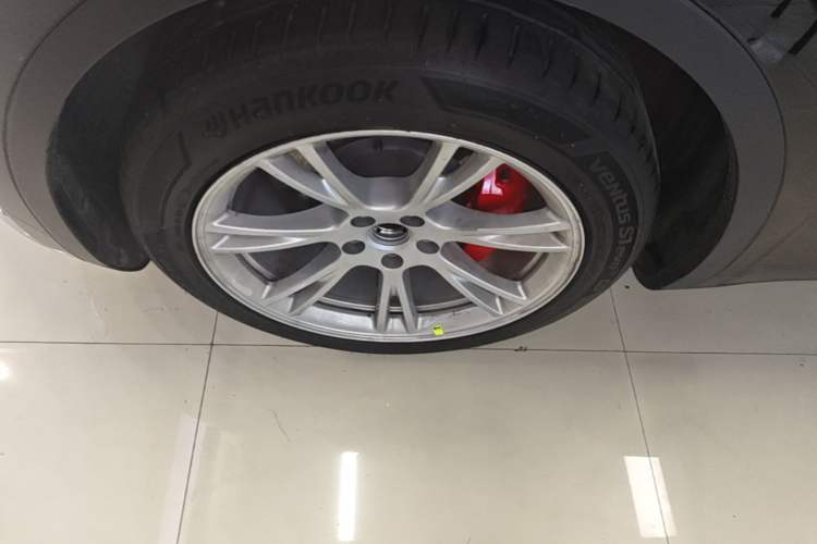 Used Tesla Model Y 2022 Revised Version Rear-Wheel Drive Left Front Wheel Hub