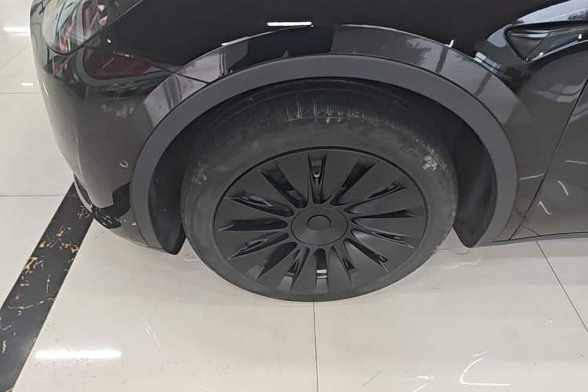 Used Tesla Model Y 2022 Rear-Wheel-Drive Version Left Front Wheel Hub
