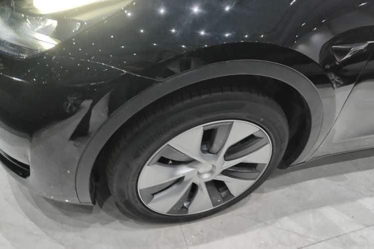 Used Tesla Model Y 2022 Rear-Wheel-Drive Version Left Front Wheel Hub