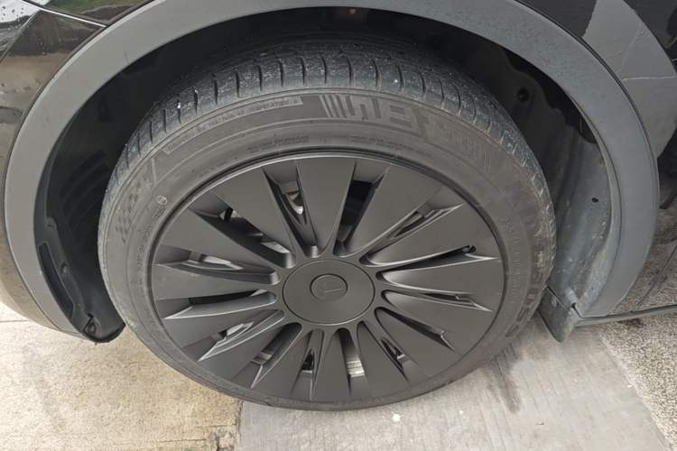 Used Tesla Model Y 2022 Revised Version Rear-Wheel Drive Left Front Wheel Hub