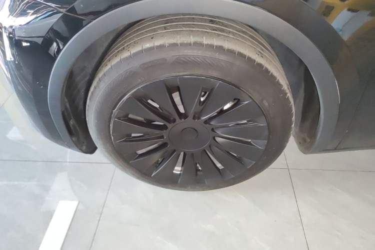 Used Tesla Model Y 2022 Revised Version Rear-Wheel Drive Left Front Wheel Hub