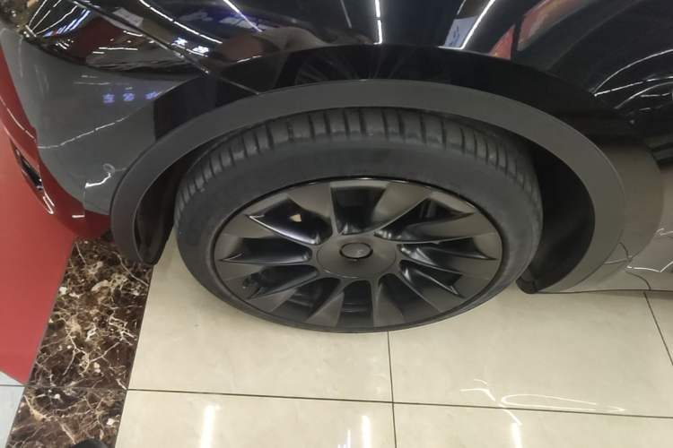 Used Tesla Model Y 2022 Revised Version Long-Range All-Wheel Drive Left Front Wheel Hub