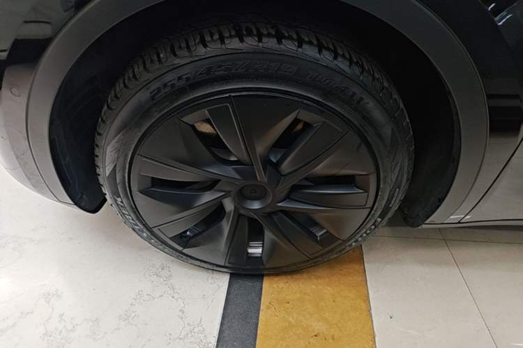 Used Tesla Model Y 2022 Revised Version Rear-Wheel Drive Left Front Wheel Hub