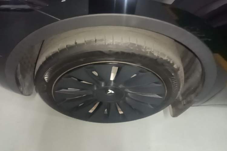 Used Tesla Model Y 2022 Revised Version Rear-Wheel Drive Left Front Wheel Hub