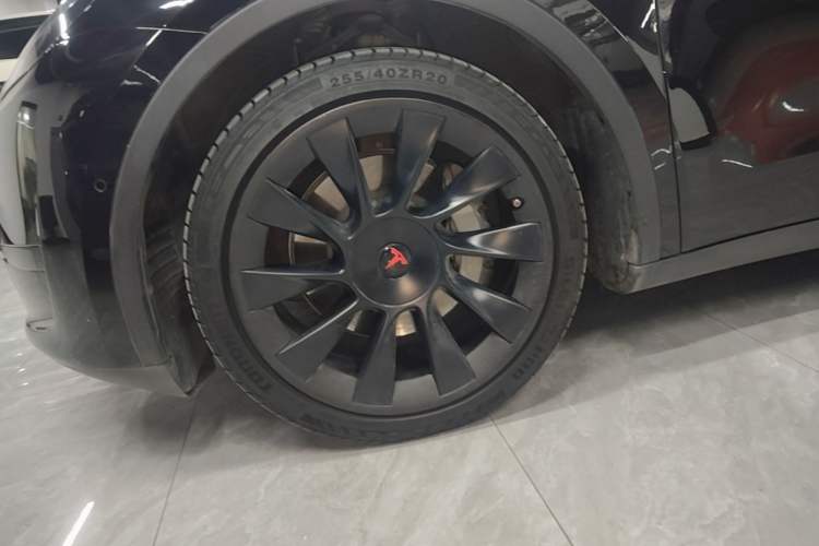 Used Tesla Model Y 2022 Revised Version Rear-Wheel Drive Left Front Wheel Hub