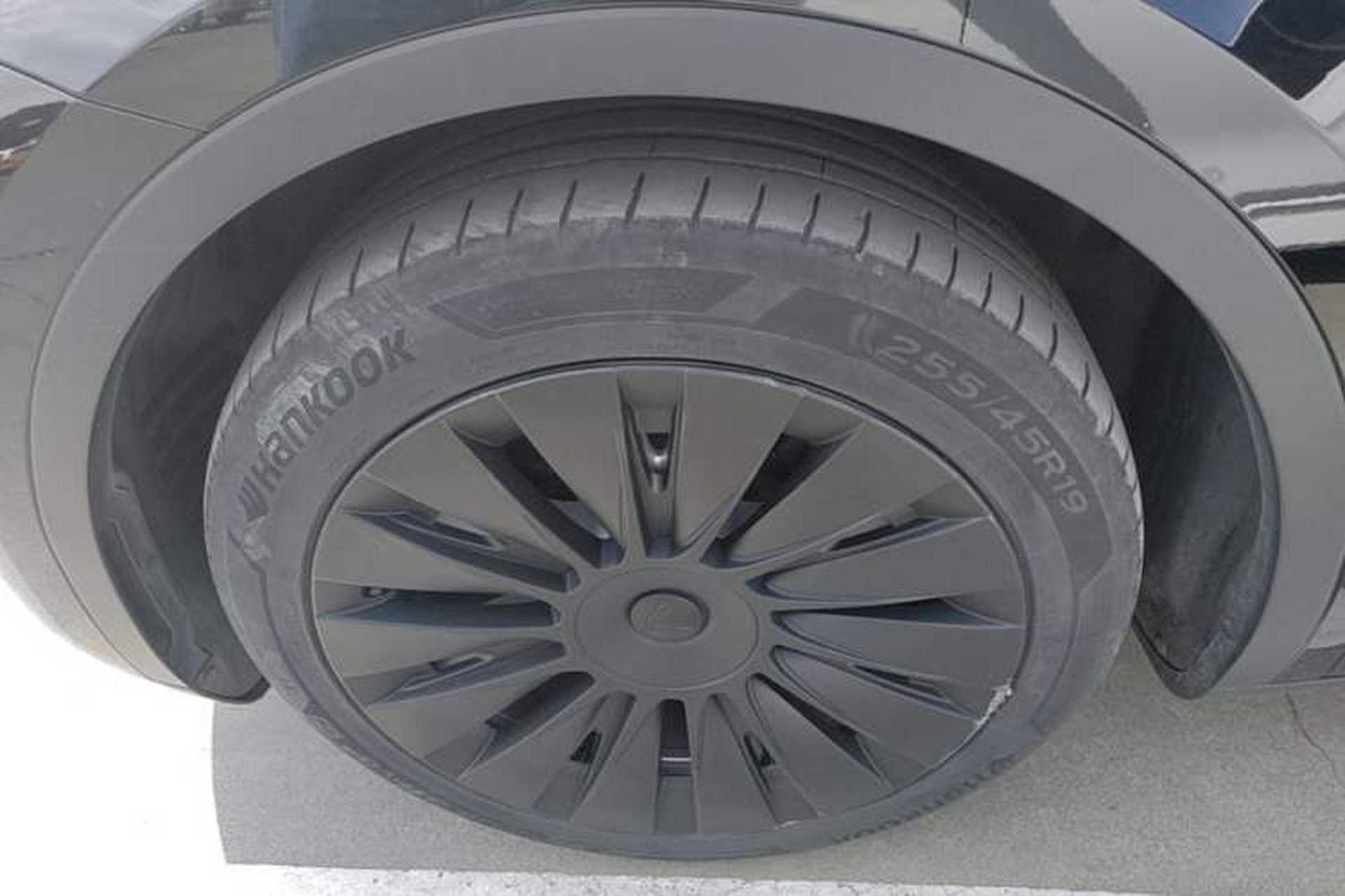 Used Tesla Model Y 2022 Revised Version Rear-Wheel Drive Left Front Wheel Hub