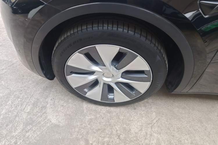 Used Tesla Model Y 2022 Revised Version Rear-Wheel Drive Left Front Wheel Hub