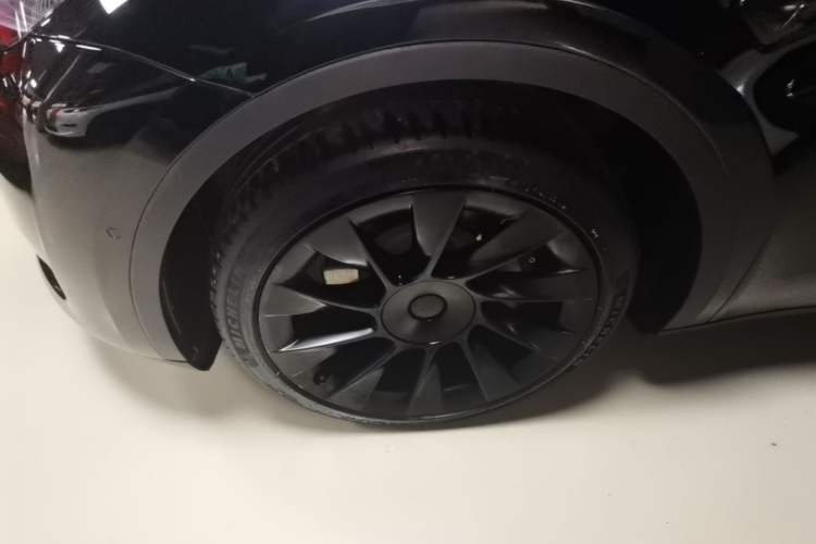 Used Tesla Model Y 2022 Rear-Wheel-Drive Version Left Front Wheel Hub