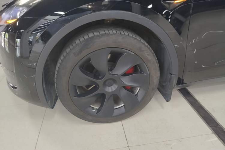 Used Tesla Model Y 2022 Revised Version Rear-Wheel Drive Left Front Wheel Hub