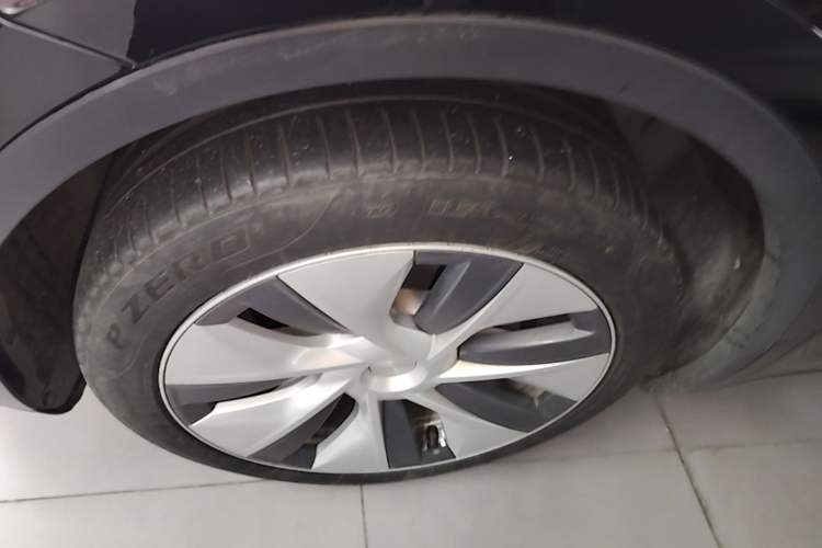 Used Tesla Model Y 2022 Revised Version Rear-Wheel Drive Left Front Wheel Hub