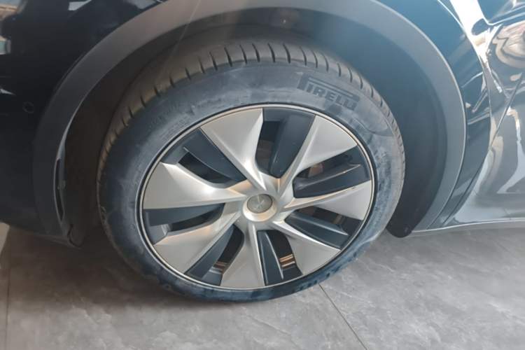 Used Tesla Model Y 2022 Revised Version Rear-Wheel Drive Left Front Wheel Hub