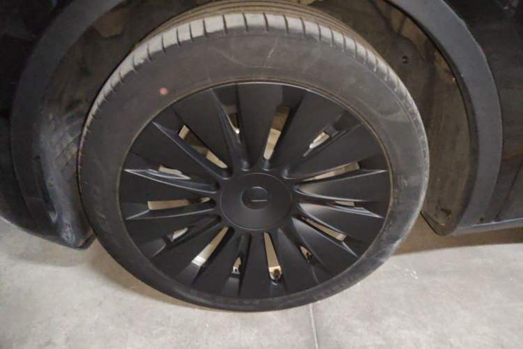Used Tesla Model Y 2022 Revised Version Rear-Wheel Drive Left Front Wheel Hub
