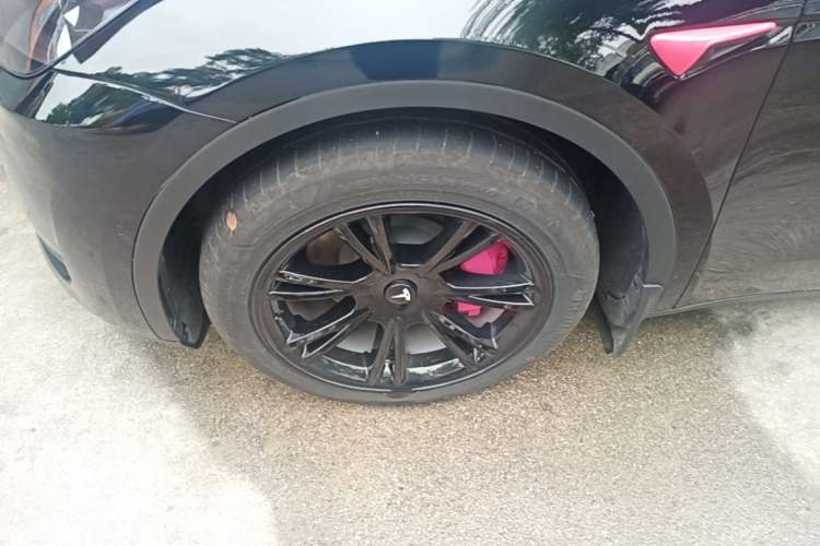 Used Tesla Model Y 2022 Revised Version Rear-Wheel Drive Left Front Wheel Hub
