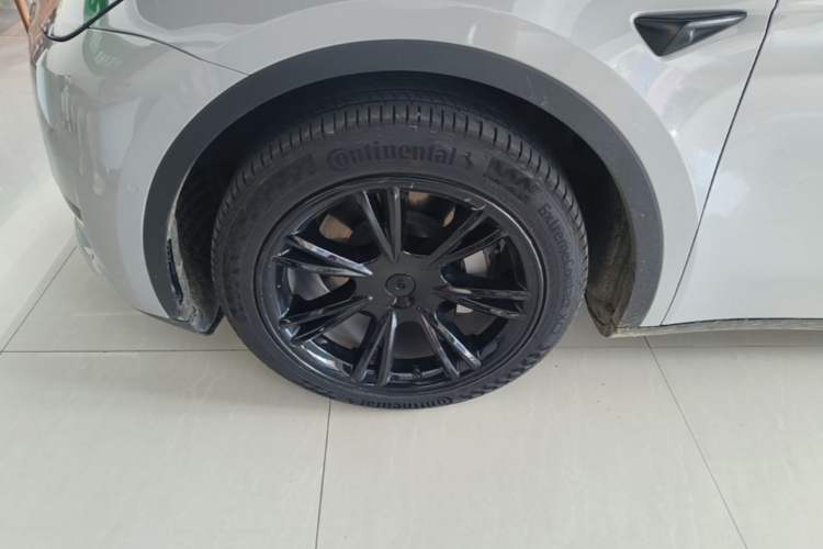 Used Tesla Model Y 2022 Revised Version Rear-Wheel Drive Left Front Wheel Hub