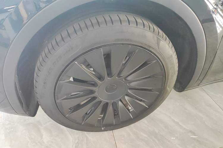 Used Tesla Model Y 2022 Revised Version Rear-Wheel Drive Left Front Wheel Hub