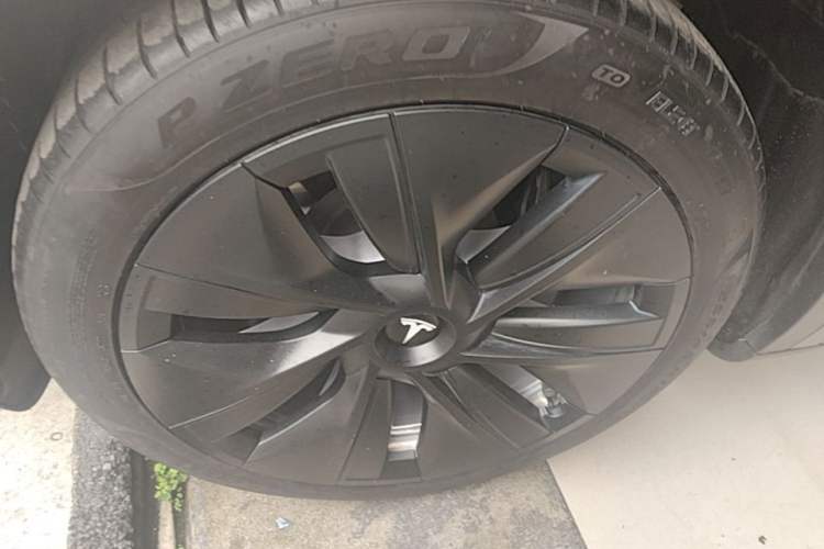 Used Tesla Model Y 2022 Revised Version Rear-Wheel Drive Left Front Wheel Hub