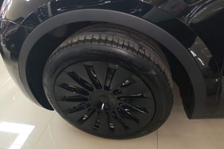 Used Tesla Model Y 2022 Revised Version Rear-Wheel Drive Left Front Wheel Hub