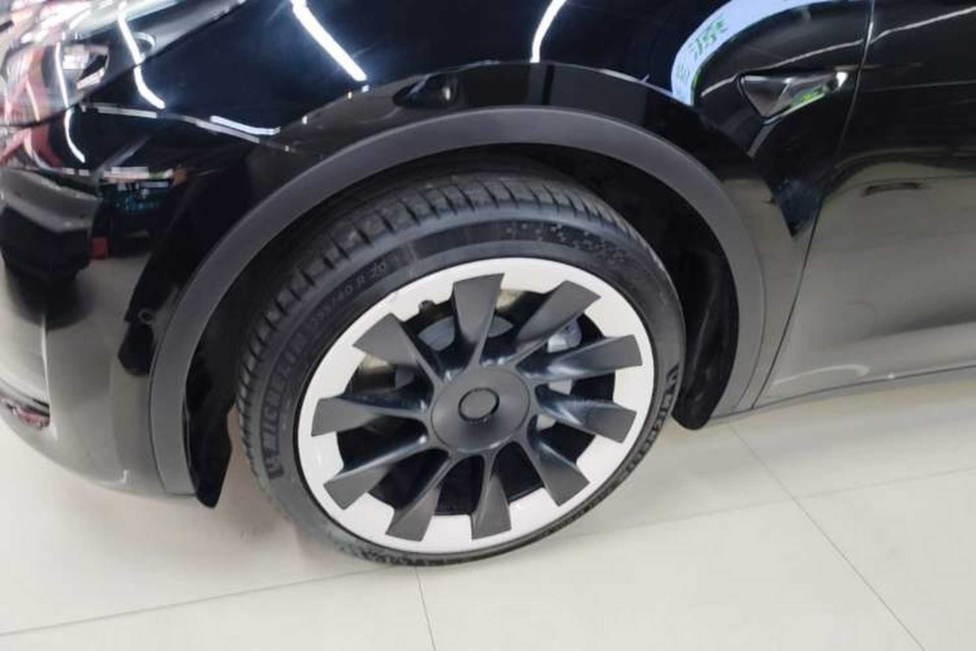Used Tesla Model Y 2022 Revised Version Rear-Wheel Drive Left Front Wheel Hub