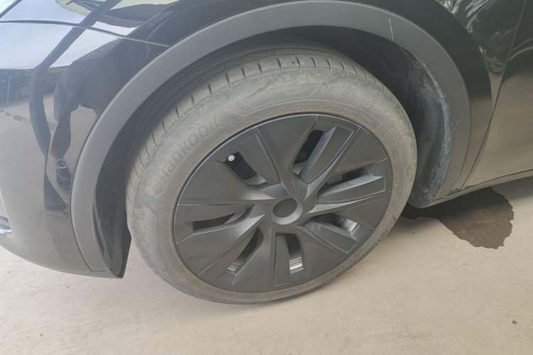 Used Tesla Model Y 2022 Revised Version Rear-Wheel Drive Left Front Wheel Hub