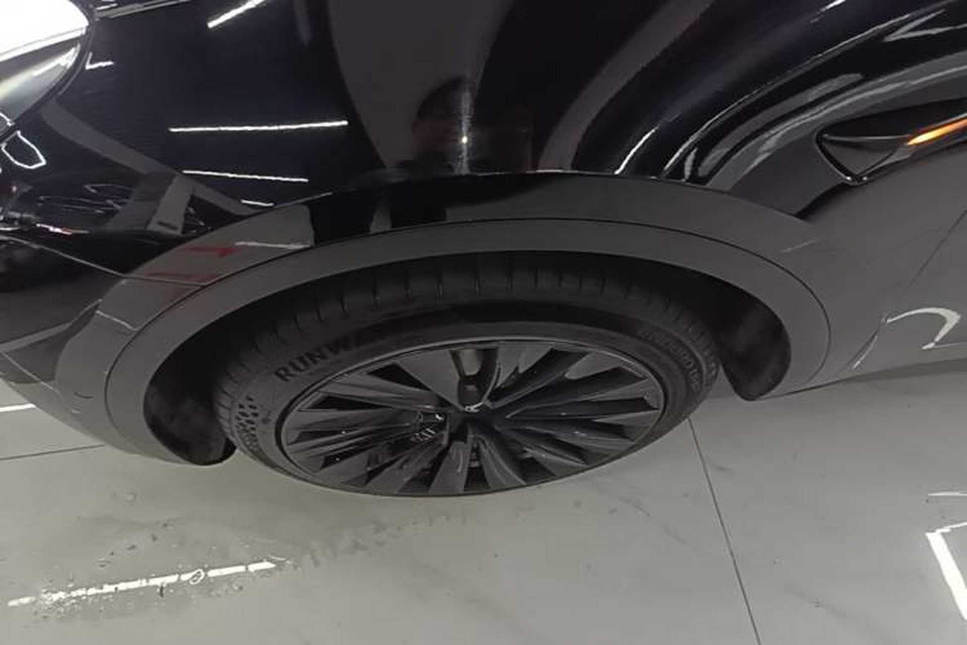 Used Tesla Model Y 2022 Long-Range All-Wheel-Drive Version Left Front Wheel Hub