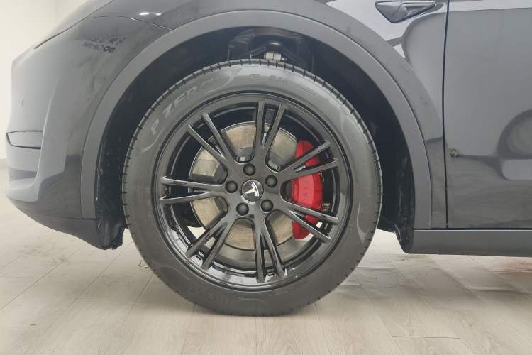 Used Tesla Model Y 2022 Revised Version Rear-Wheel Drive Left Front Wheel Hub