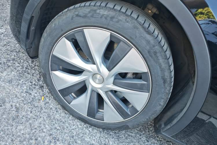 Used Tesla Model Y 2022 Revised Version Rear-Wheel Drive Left Front Wheel Hub