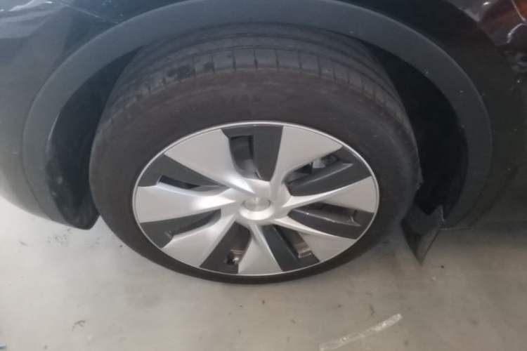 Used Tesla Model Y 2022 Revised Version Rear-Wheel Drive Left Front Wheel Hub